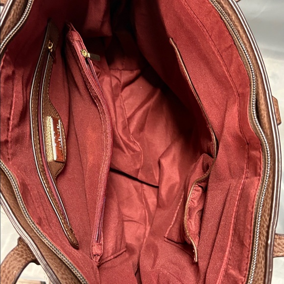 Michael Kors Brown Leather Tote with Gold Accents (replica) - Picture 5 of 14